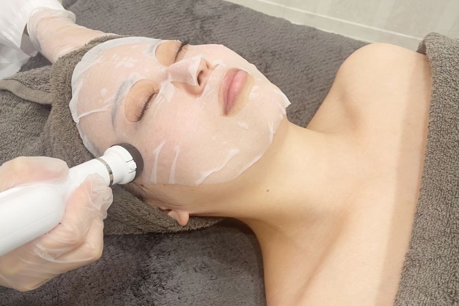 プラズマ×水素パックコース60分の施術イメージ｜フェイシャルエステ 岡谷市